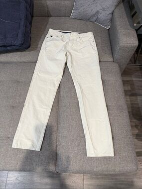 Vineyard Vines Men's on the go pants in Light Cream